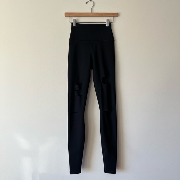 NWOT ALO Yoga Ripped Warrior Legging - Picture 9 of 16